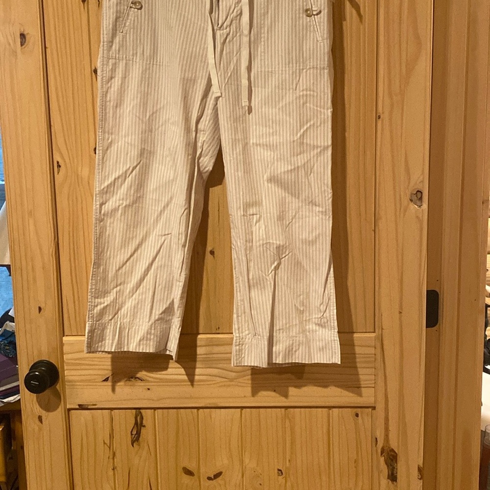 Women’s crop
Pants